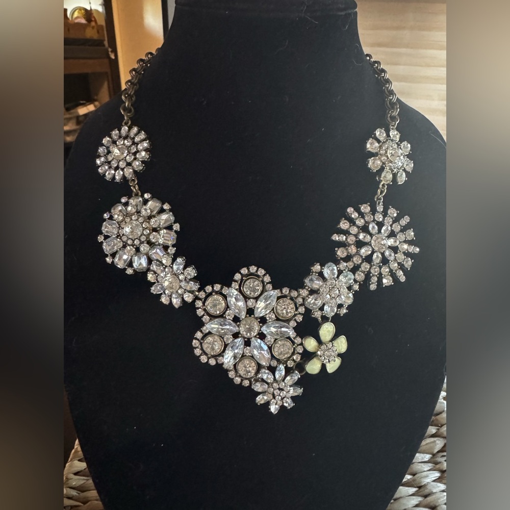 Rhinestone Statement Necklace Floral Cluster Sparkle Bib Costume Jewelry